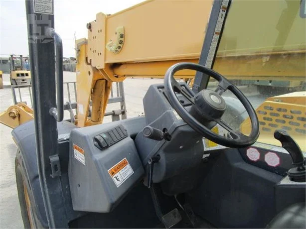 2012 GEHL DL1155H