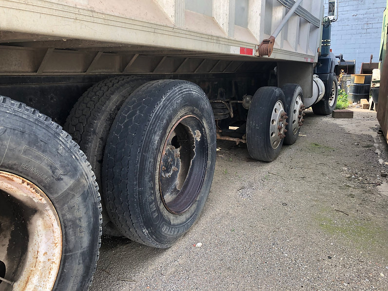 2000 MACK RD688 DUMP TRUCK