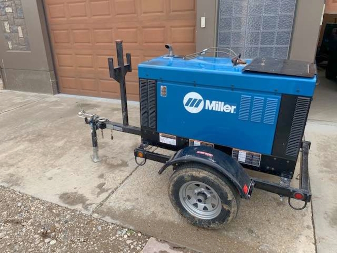 MILLER BIG BLUE 450 DUO CST WELDER