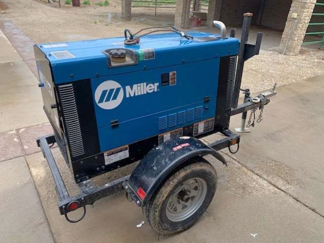 MILLER BIG BLUE 450 DUO CST WELDER