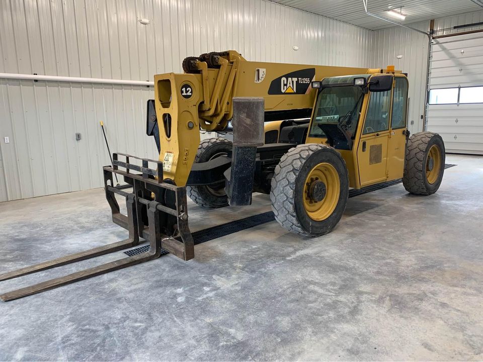 2010 Cat TL1255 Telehandler