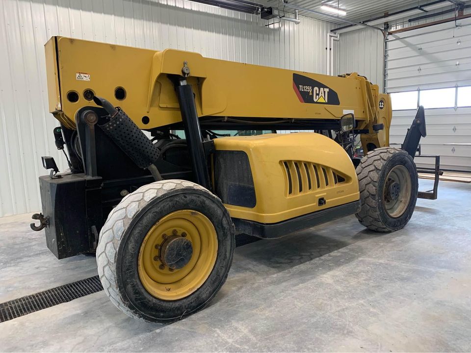 2010 Cat TL1255 Telehandler