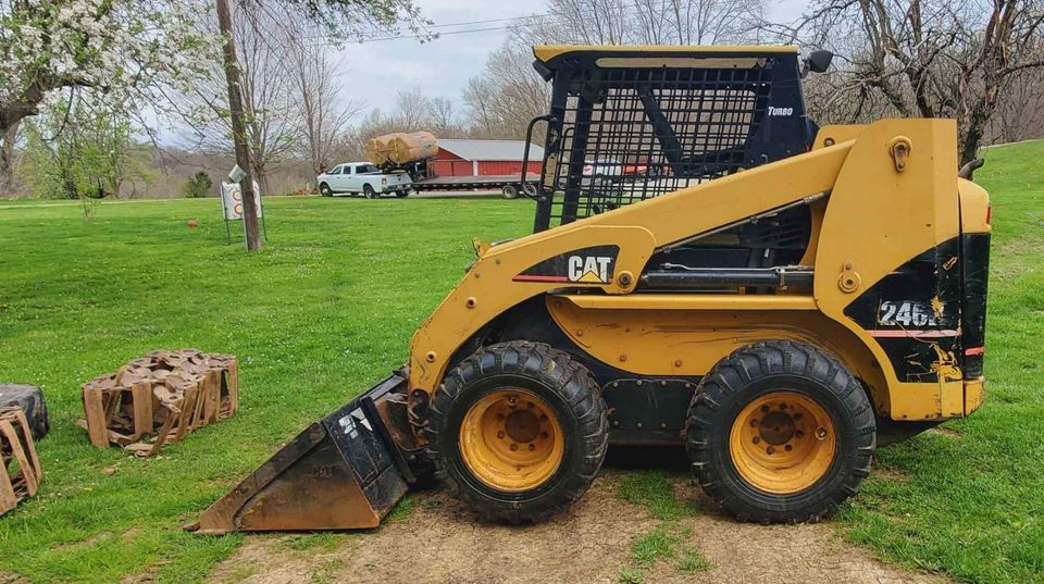 2004 CAT 246B Skidsteer