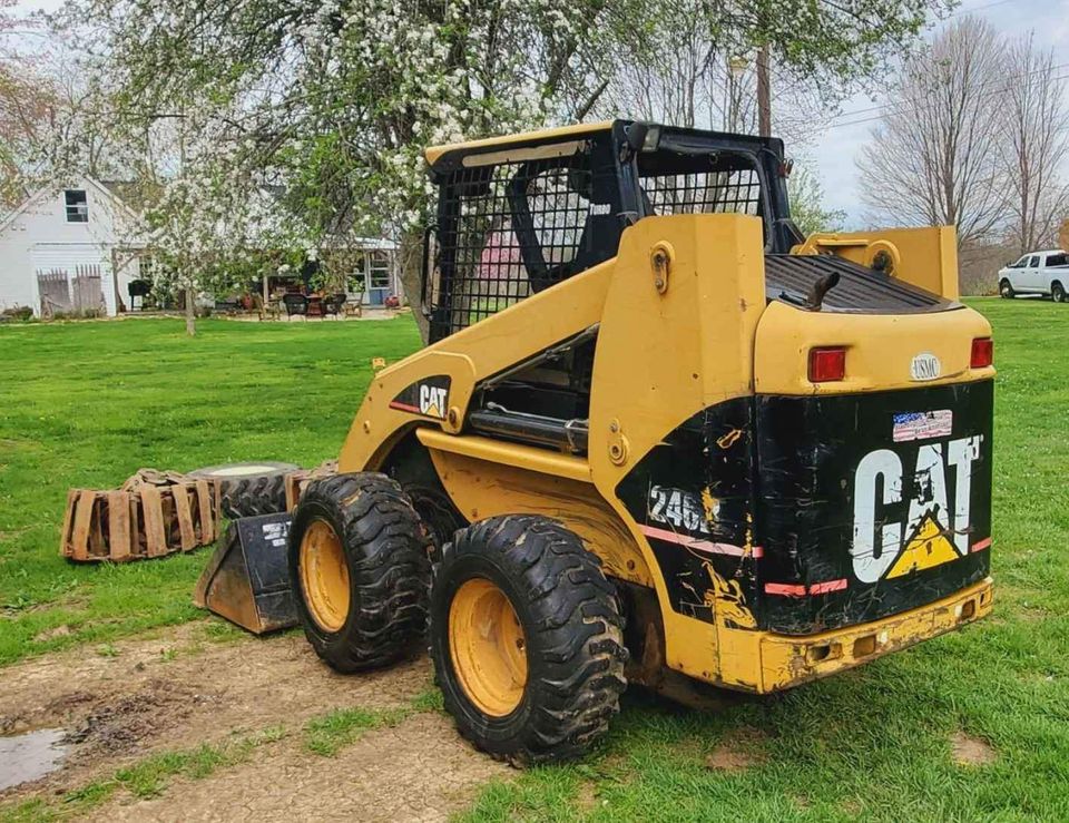 2004 CAT 246B Skidsteer