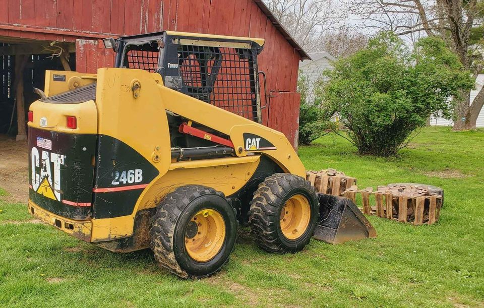 2004 CAT 246B Skidsteer